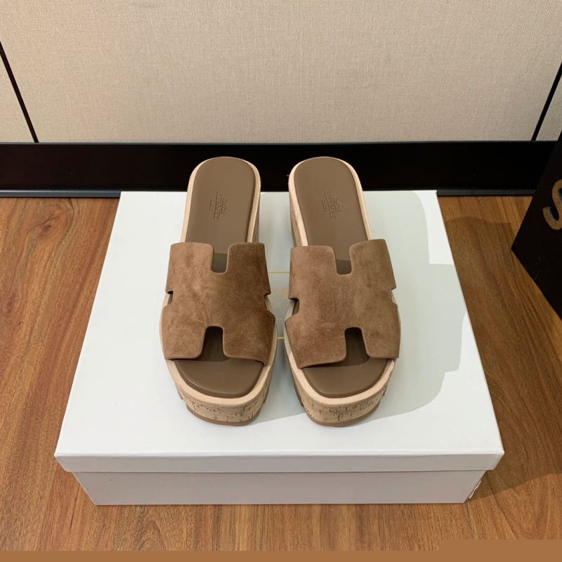 H**mes slippers